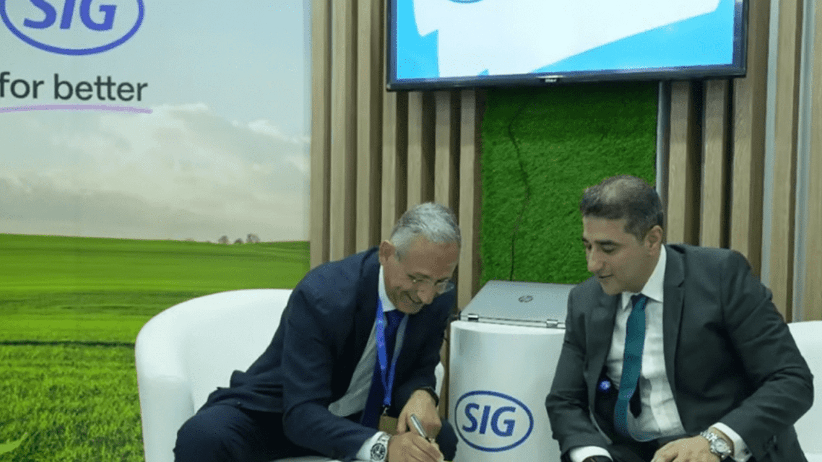 Thumbnail for FrieslandCampina, Milcobel announce merger to create a dairy cooperative